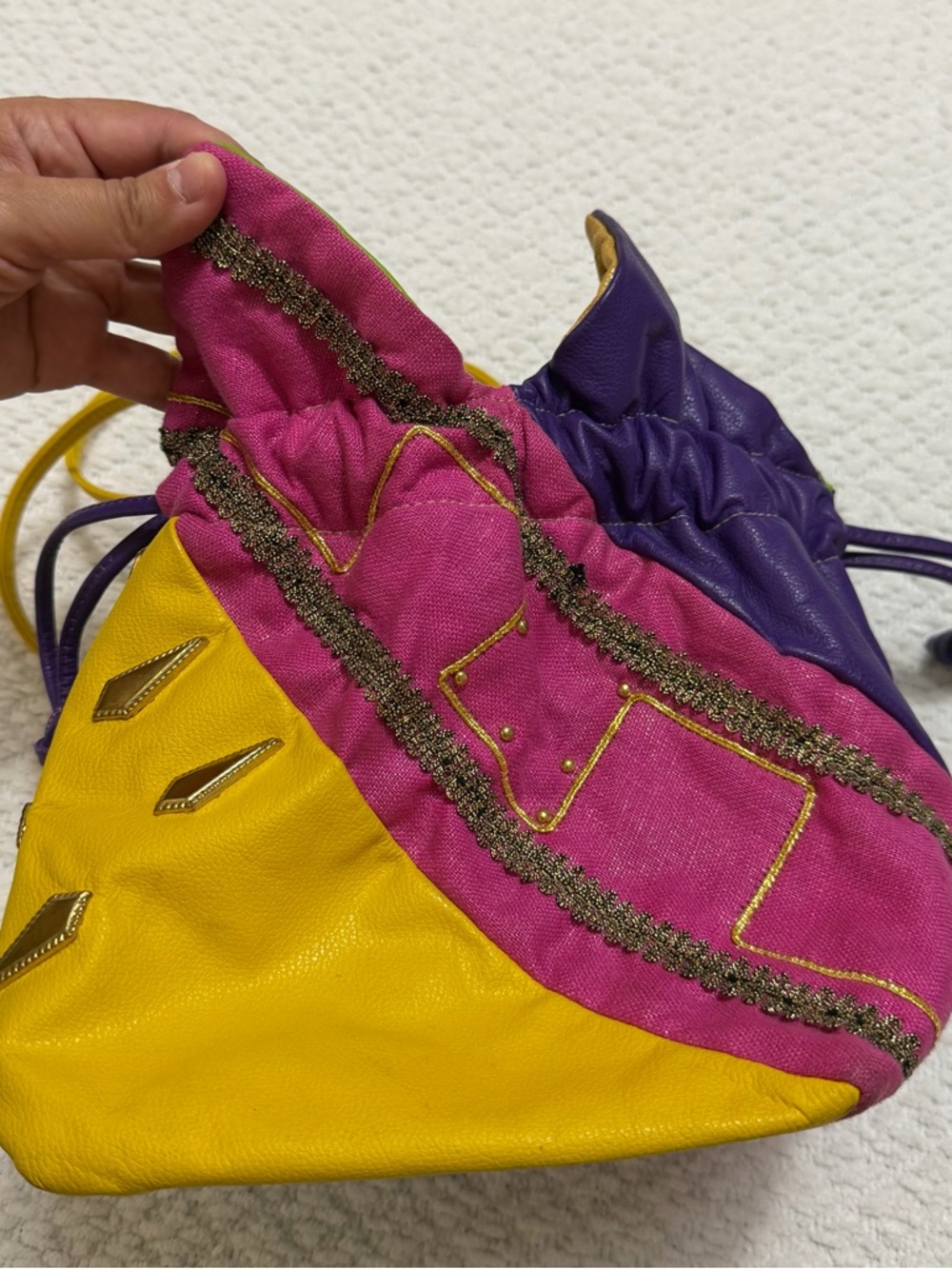 Vintage 80’s Colorblock Drawstring Shoulder Bag in Purple, Teal & Yellow - Picture 12 of 13